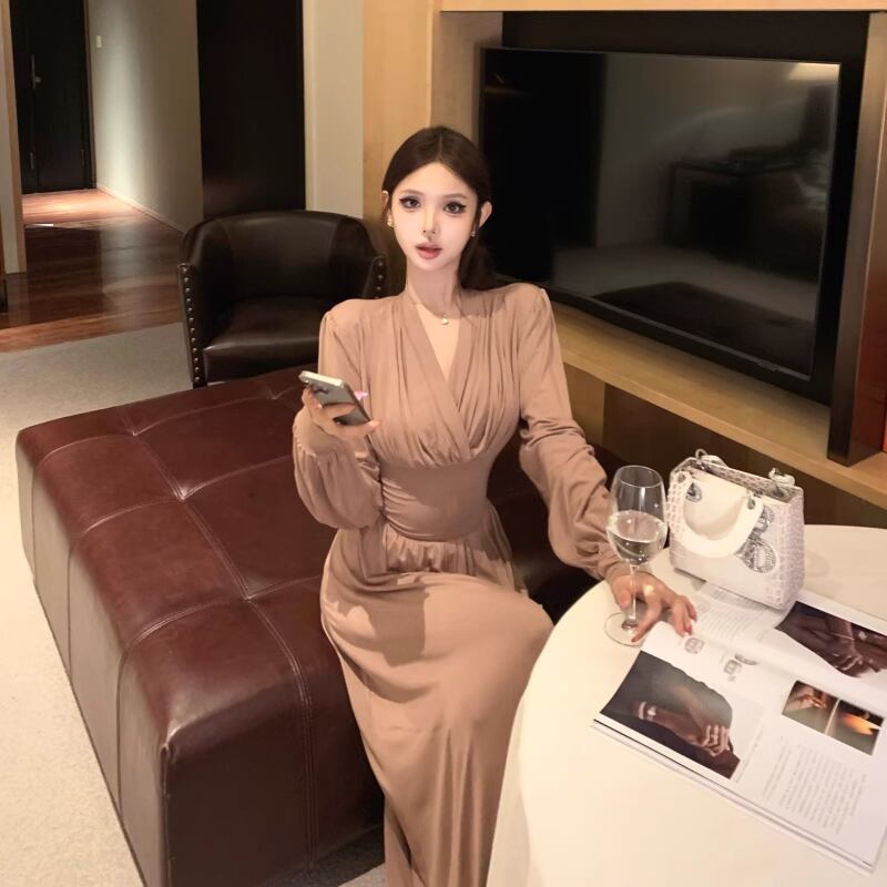 【dress】クロスネックロングワンピース Q7014