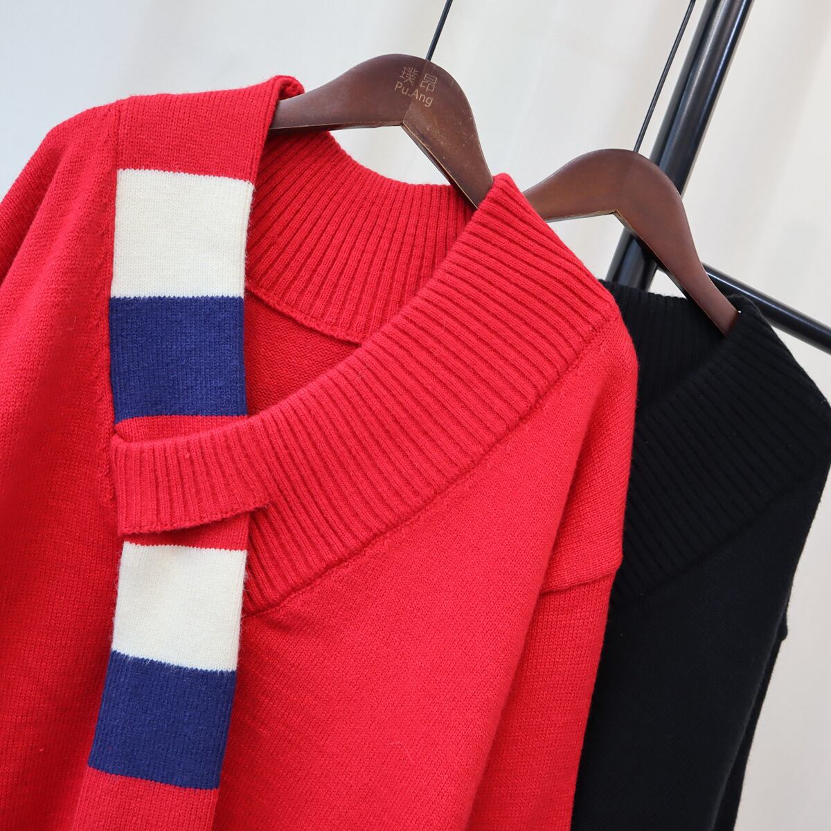 【tops】Vネックニットセーター　M18784