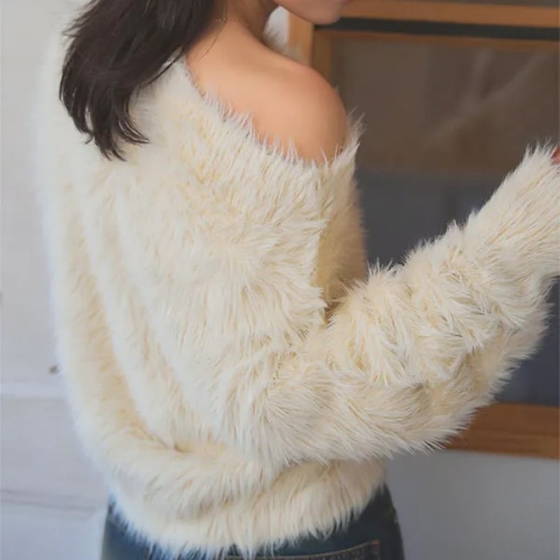 【tops】シャギーオフショルダーニットセーター　M28551