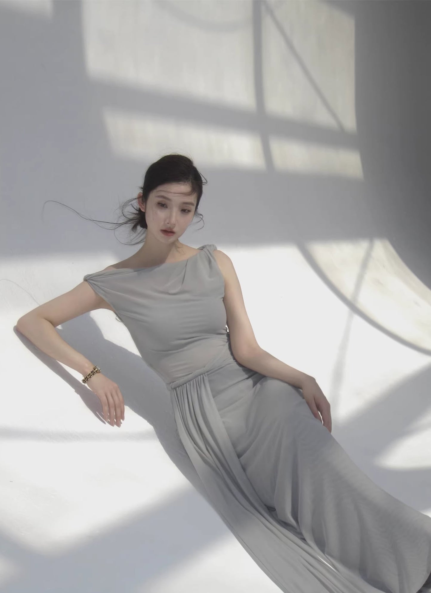【dress】オフショルダーチュールロングワンピース Q8378