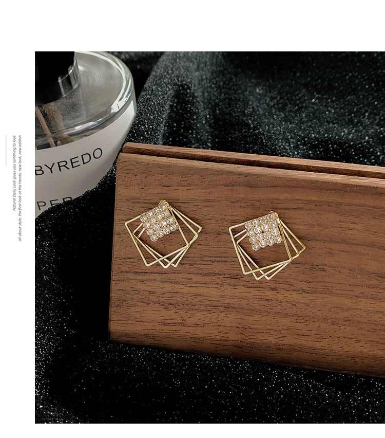 【小物】ピアスアクセサリー人気上昇中 chicファッション幾何模様ラインストーン