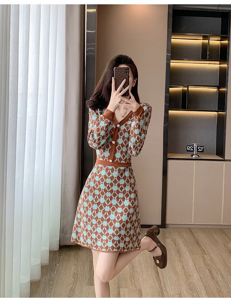 【dress】Vネックニットワンピース　M18606