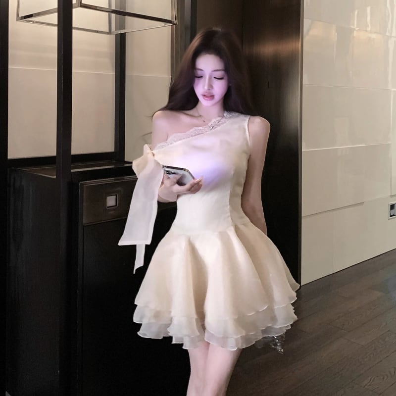 【dress】レースドッキングフレアチュールワンピース Q8514