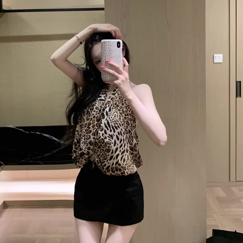 【tops】ヒョウ柄ホルターネックトップス Q8255