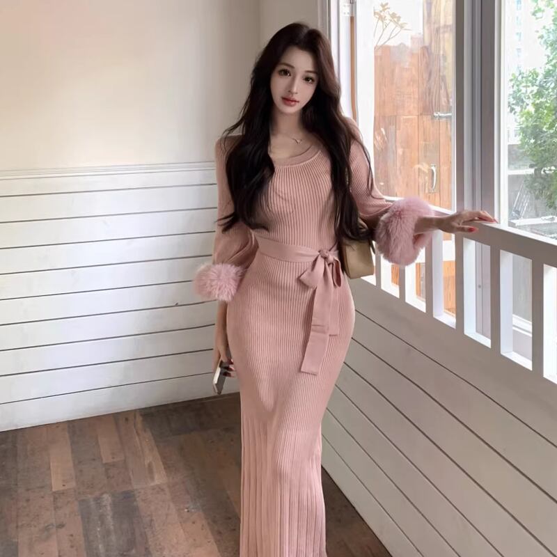 【dress】袖ファーロングニットワンピース Q7811