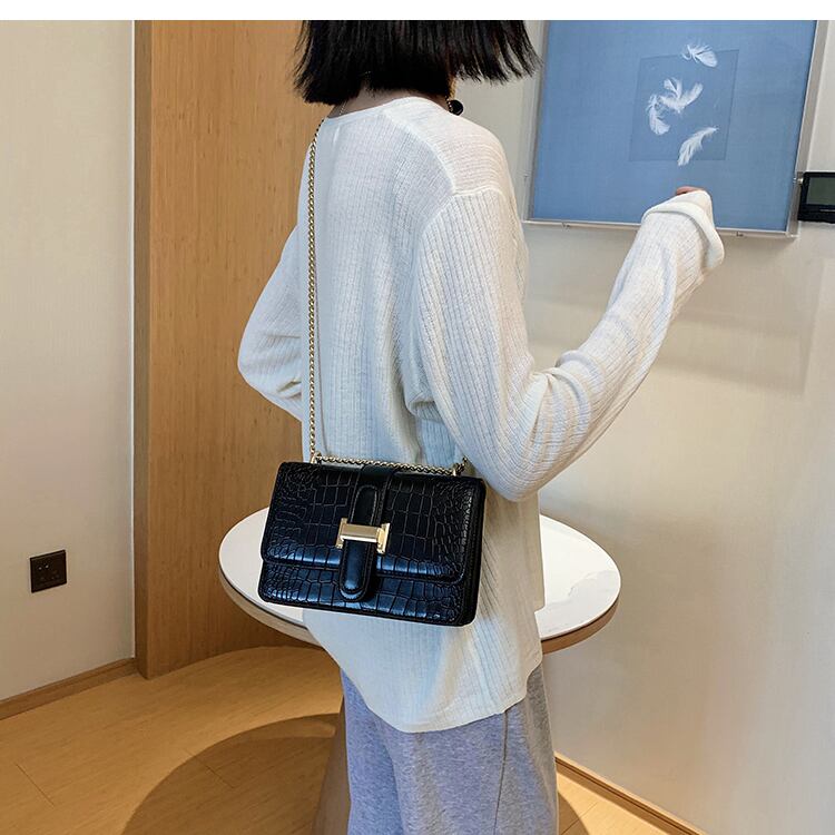 【小物】 高級感 レトロ展開定番無地斜め掛けチェーンバッグ 清新人気デザイン