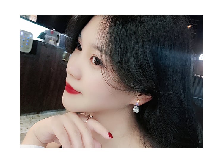 【小物】高級感  韓国系 気質ファッションシンプルデザインパールピアスアクセサリー