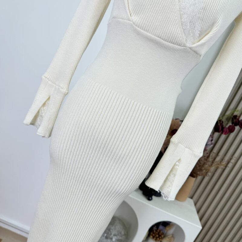 【dress】クロスネックレースドッキングニットワンピース Q7799
