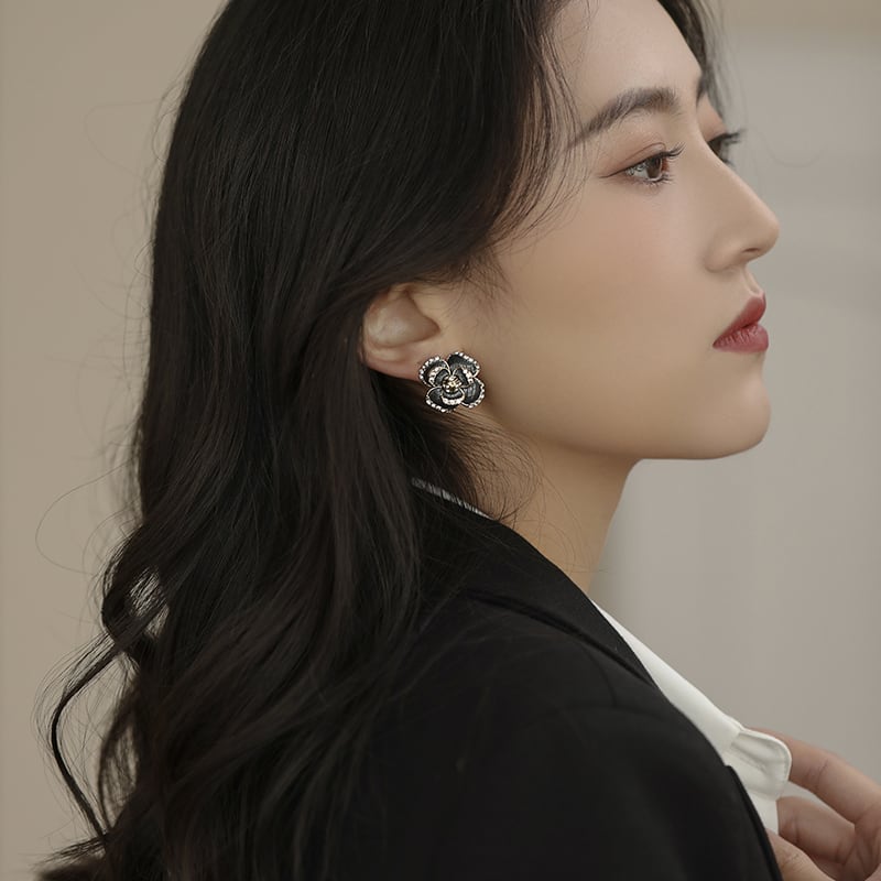 【小物】存在感 chicエレガントオシャレパール花形ピアスアクセサリー