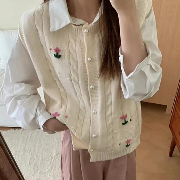 【tops】刺繍ニットベスト　M25881