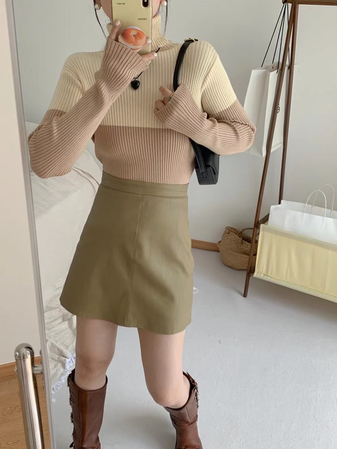 【tops】配色ハイネックニットプルオーバー　M18923