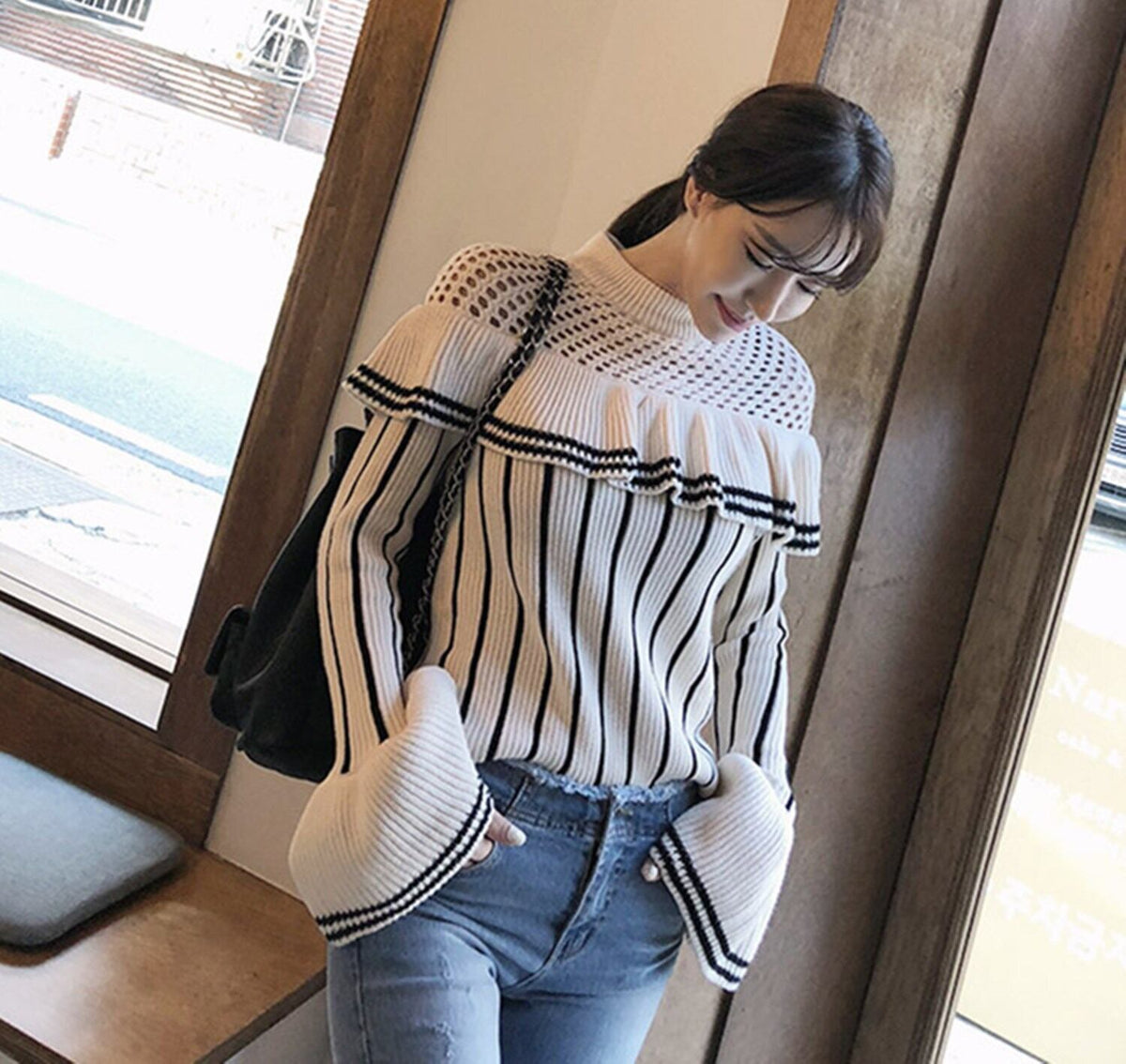 【tops】ストライプ柄フレアスリーブニットセーター     N2119