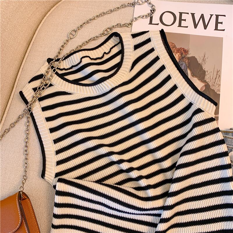 【tops】ボーダー柄ニットタンクトップF7178