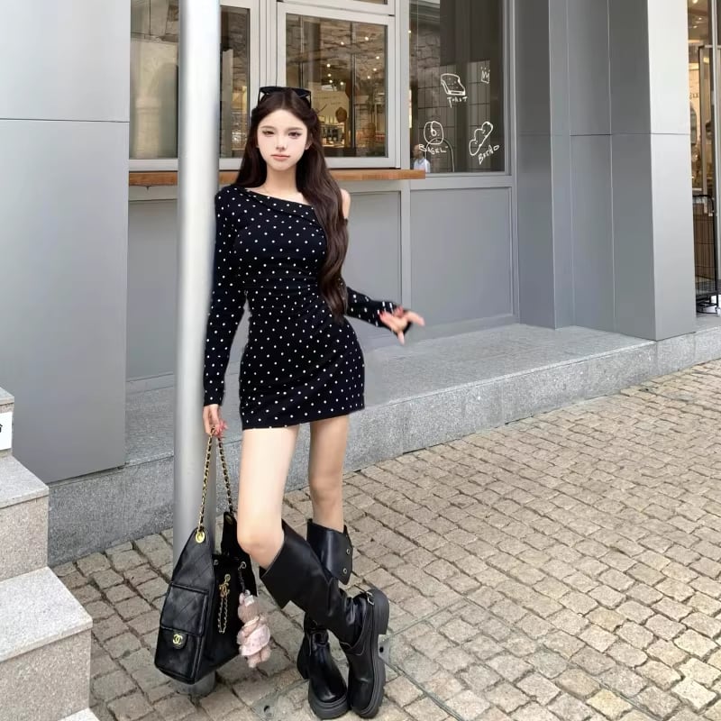 【dress】ドット柄タイトワンピース Q8078