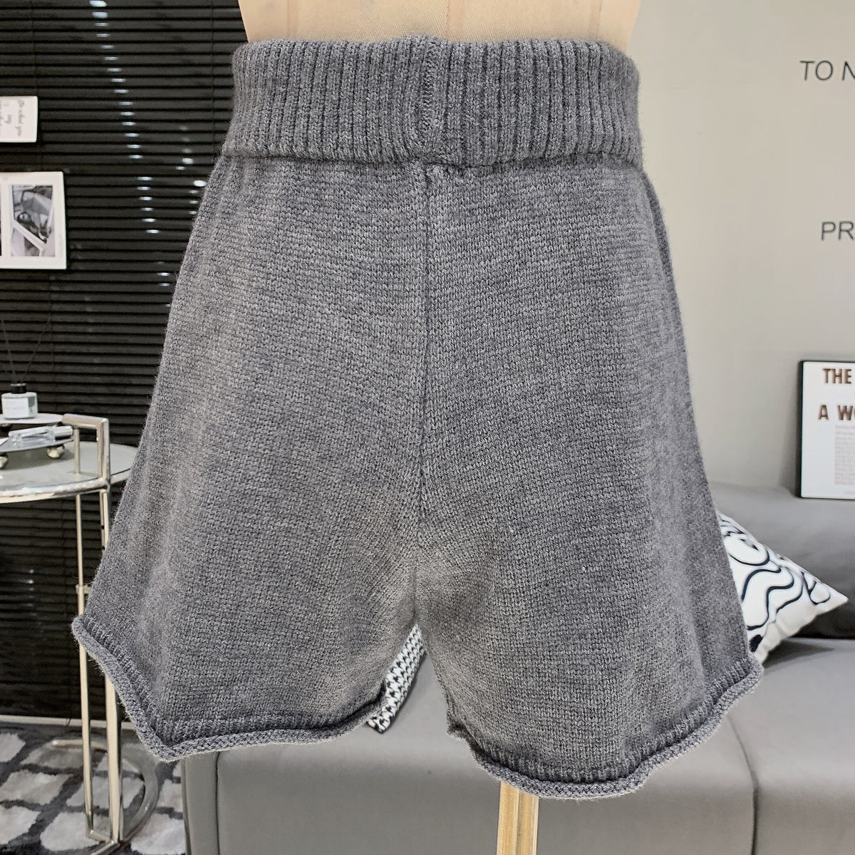 【set】ファーオフショルダーニットセーター×ショートパンツセット　M27914