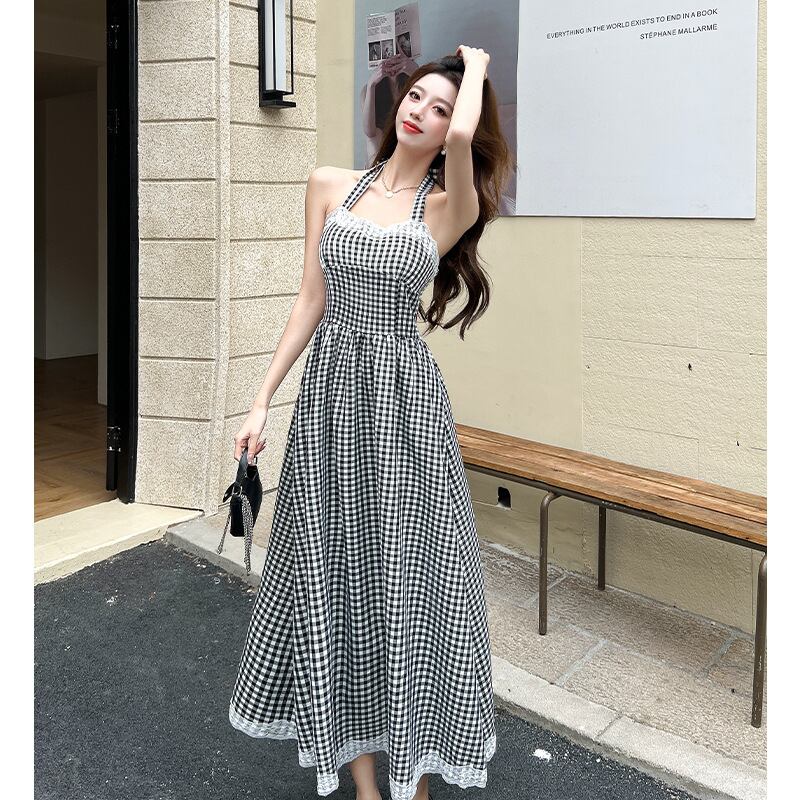 【dress】レース切り替えホルターネックワンピース　M29995