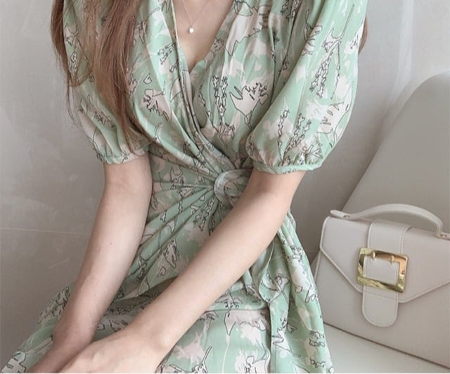 【dress】Vネックプリントワンピース　M24751