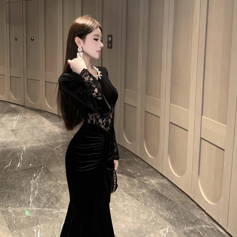 【dress】スパンコール付きレースドッキングベルベットワンピース Q7424