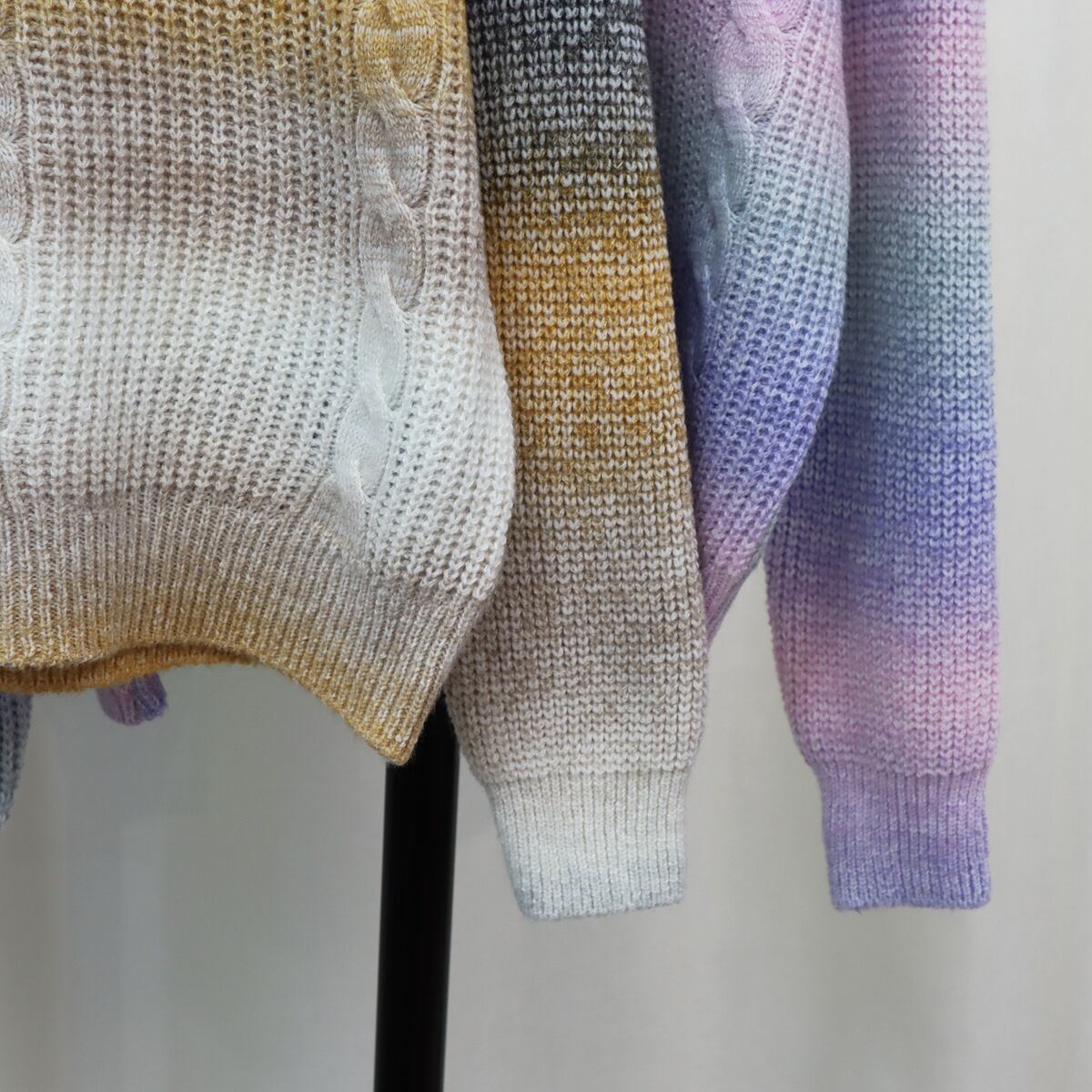 【tops】クルーネックニットセーター　M18643