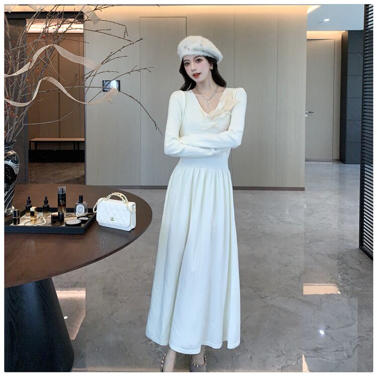 【dress】立体フラワーニットワンピース　M27827