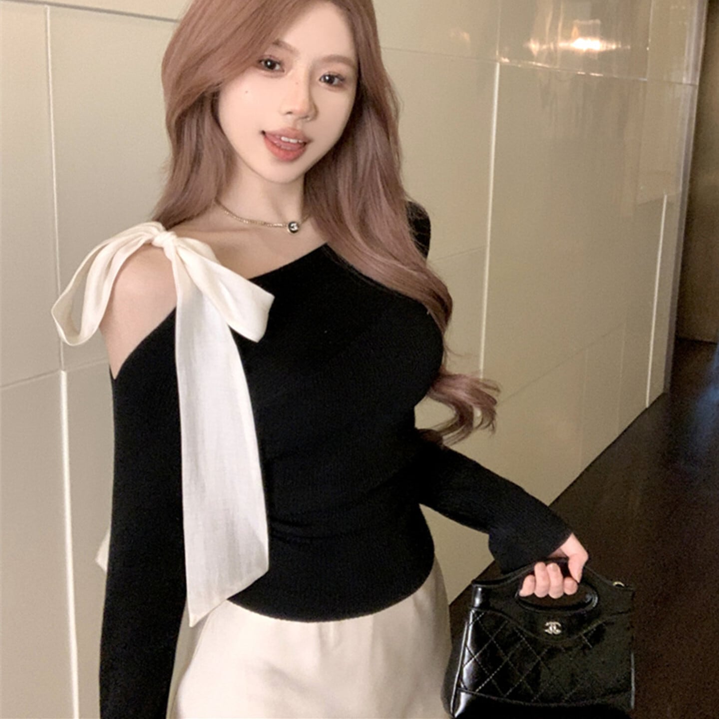 【tops】ショルダーリボンアシンメニットトップス　N2870