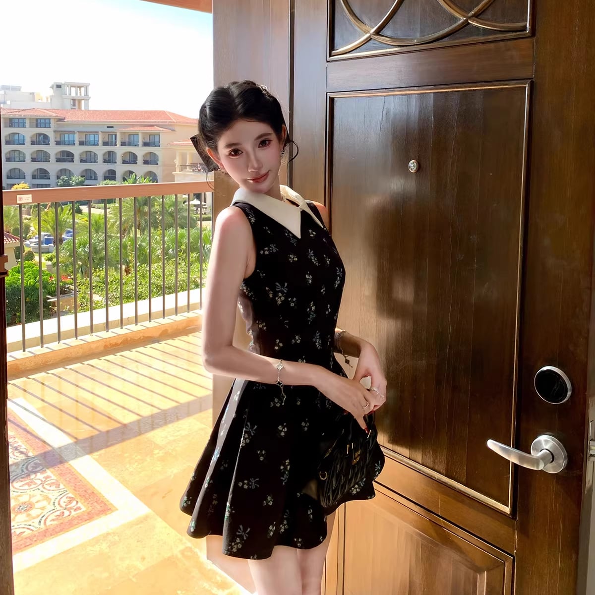 【dress】ノースリーブ花柄フレアミニワンピース Q8413