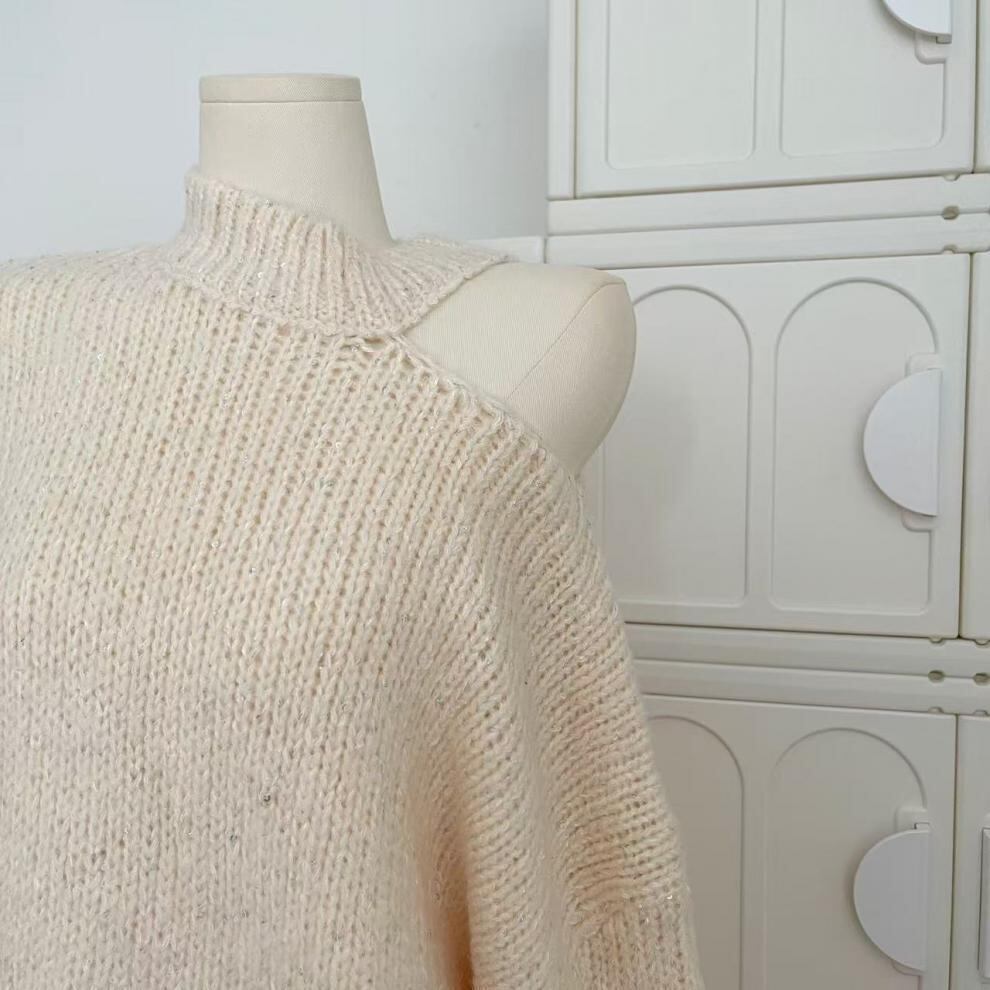【tops】オフショルダーニットセーターチェーン付き　M27182
