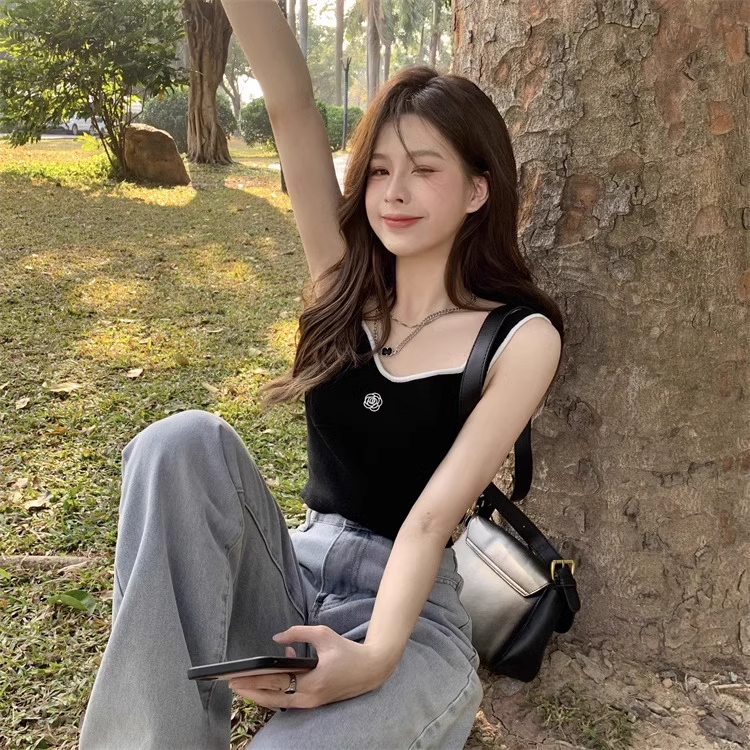 【tops】2色スクェアネックニットタンクトップF7812