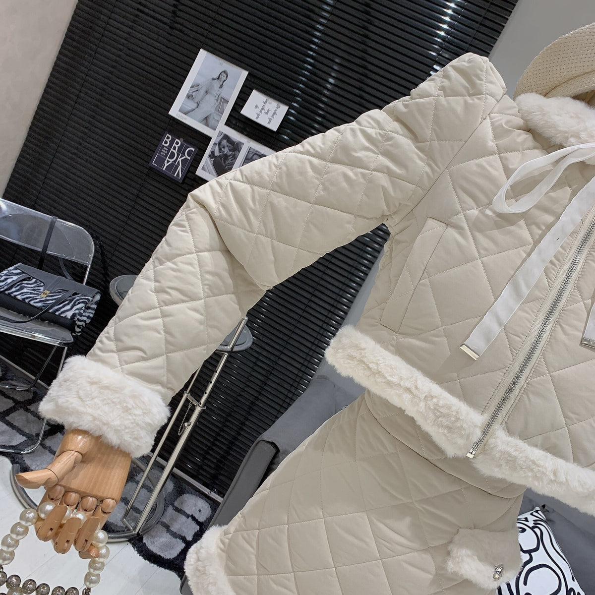 【set】ファー付きショートダウンジャケット×ミニスカートセット　N2863
