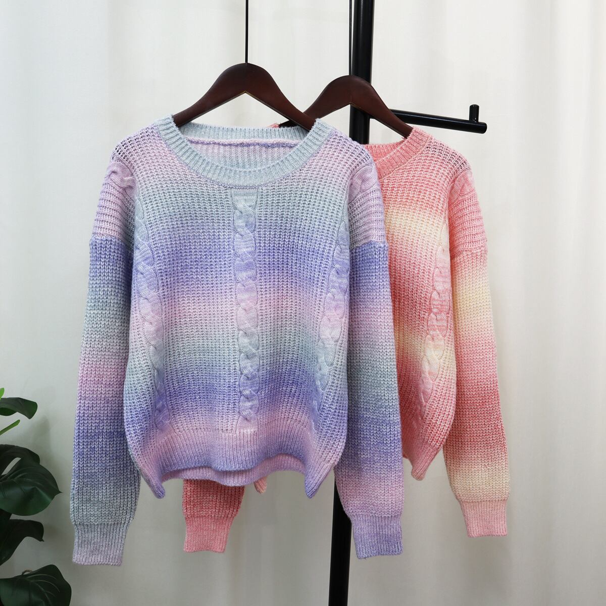 【tops】クルーネックニットセーター　M18643