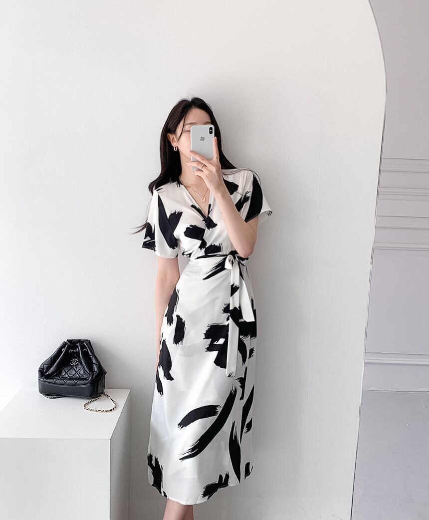 【dress】韓国風好感度UP!気質満点レトロVネックドローストリング着痩せワンピースF0034