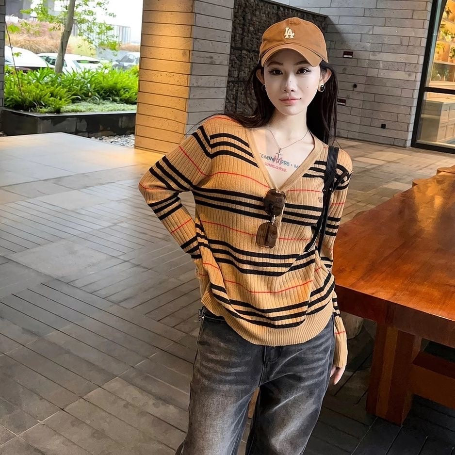 【tops】Vネックボーダー柄ニットセーターF8243