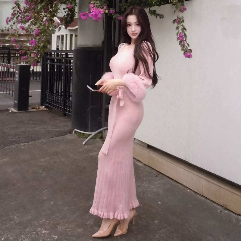 【dress】袖ファーロングニットワンピース Q7811