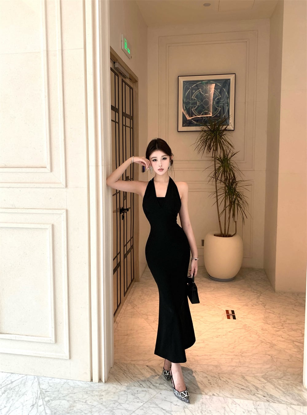【dress】バックレスホルターネックワンピース　M32870