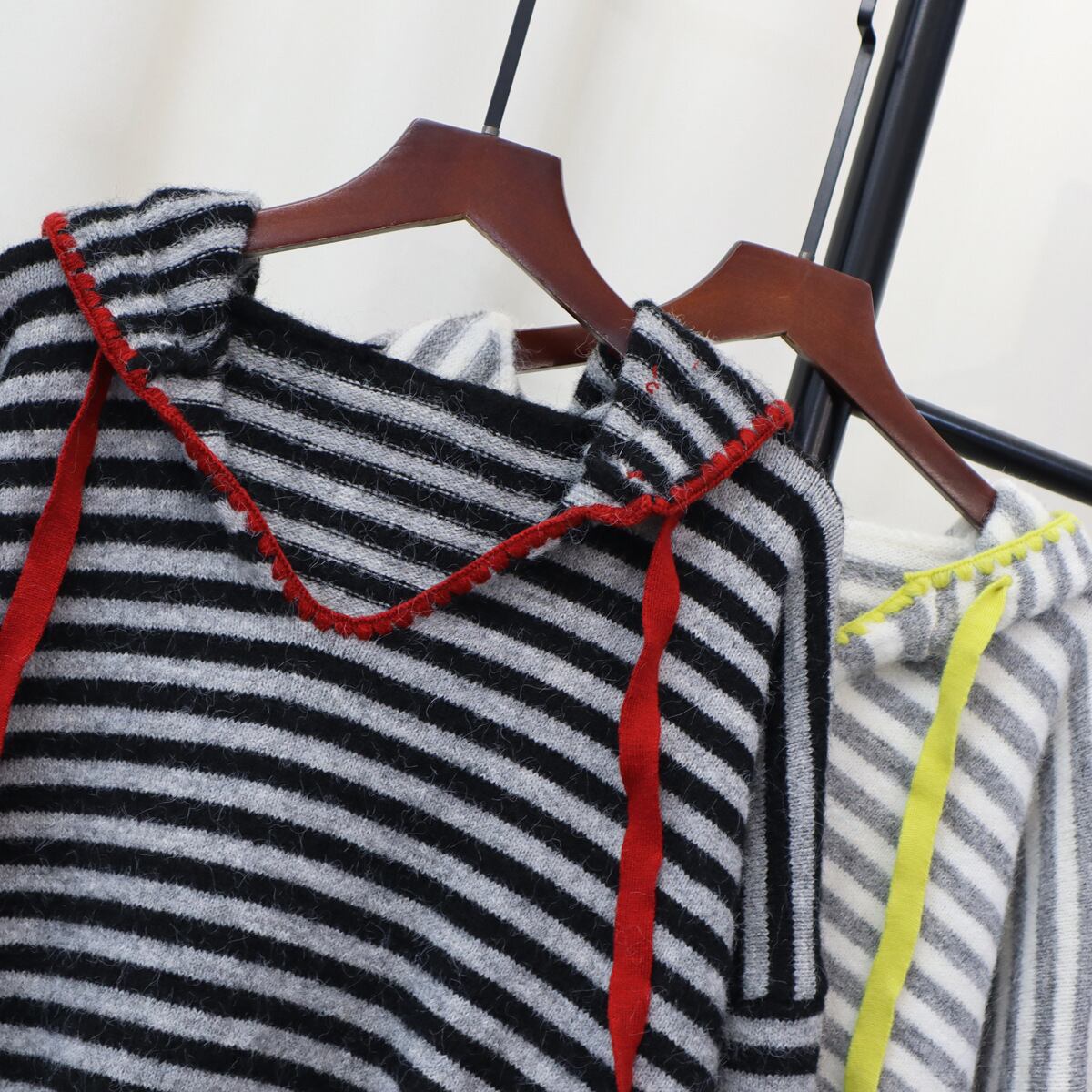 【tops】ボーダー柄ニットセーター　M28398