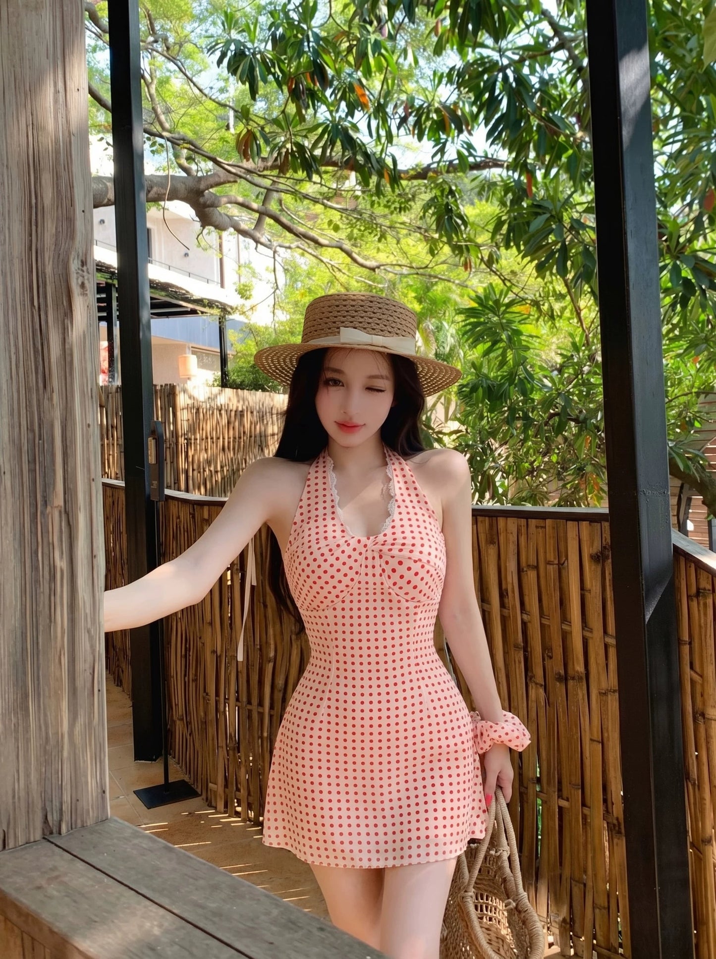 【dress】ドット柄ホルターネックミニワンピース Q8497