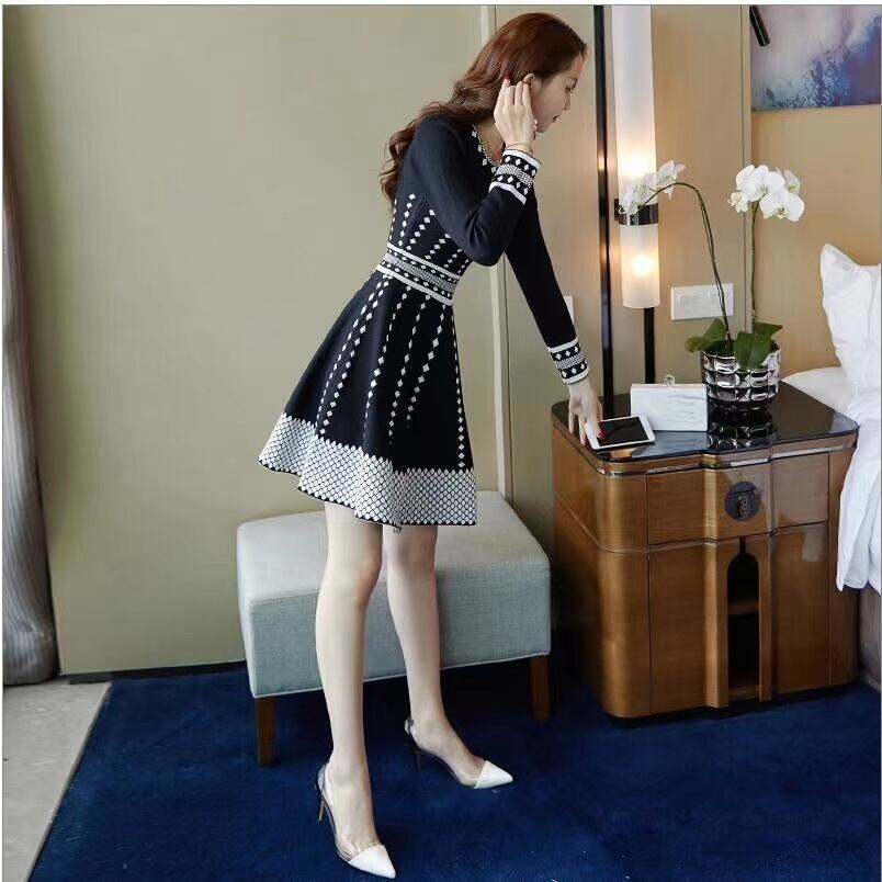 【dress】見逃し厳禁ラウンドネック長袖Aライン体型カバー韓国ファッション配色ワンピースF1415