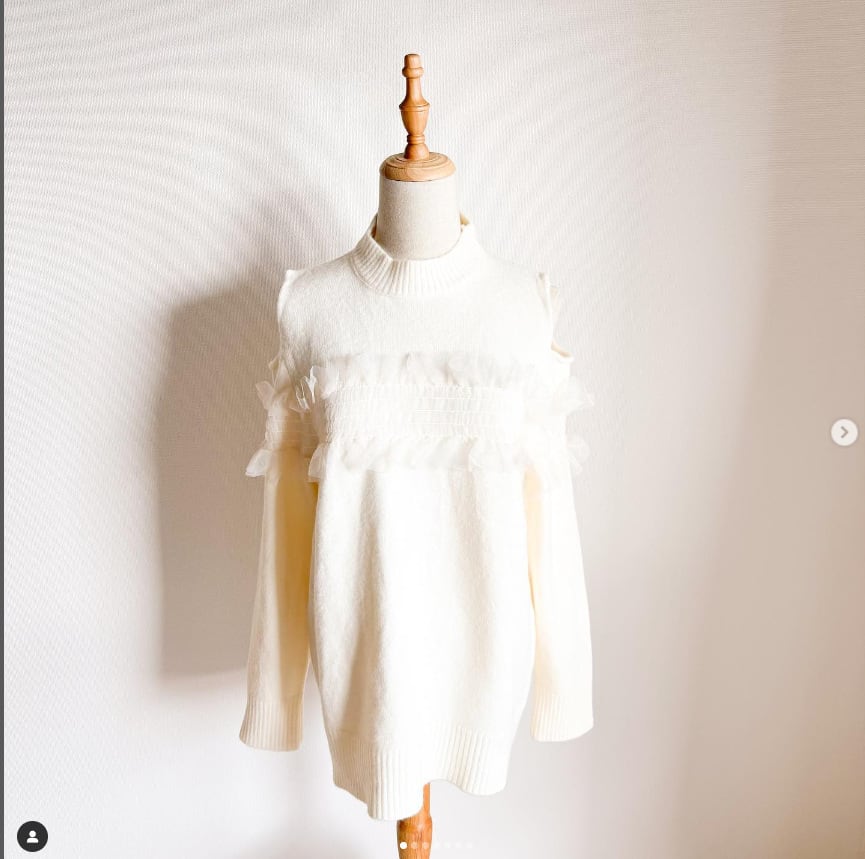 【tops】オフショルダーチュールドッキングニットセーター　M27584