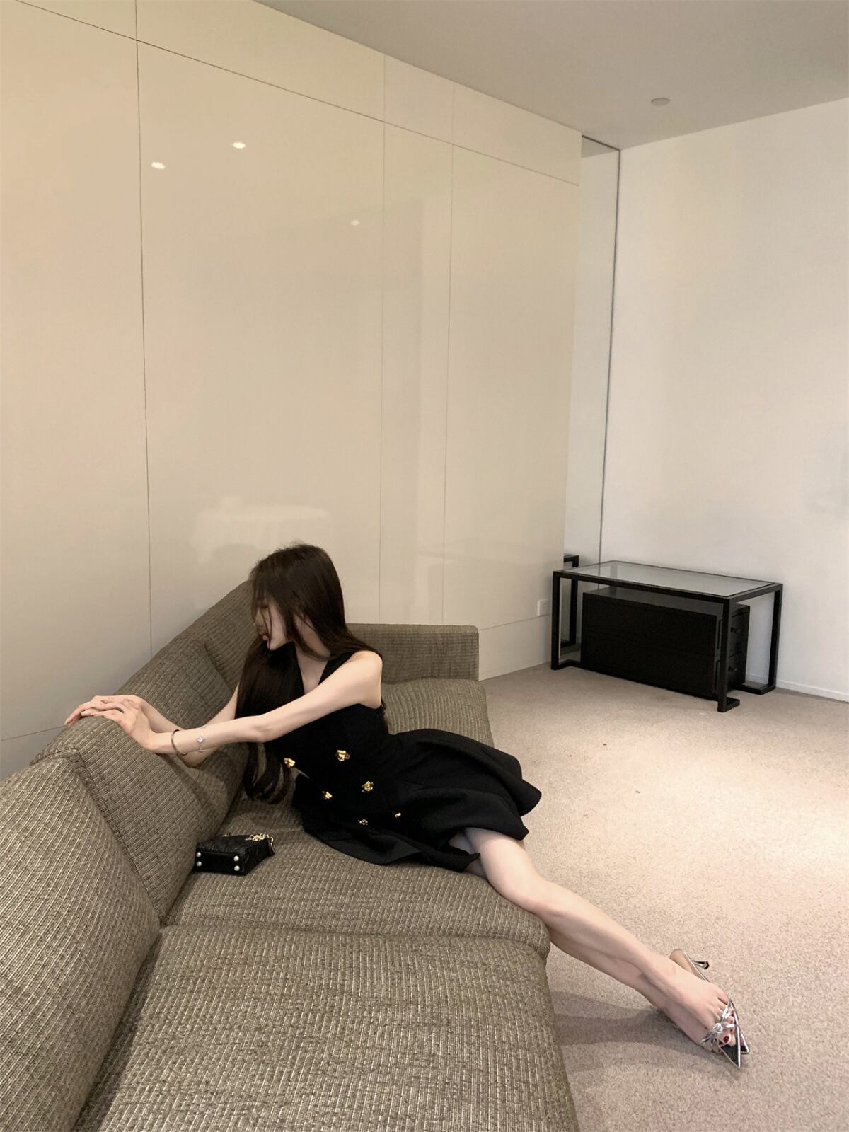 【dress】Vネックノースリーブワンピース　M29828