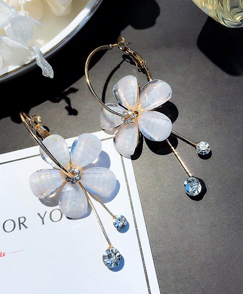 【小物】存在感 気質スウィート花形フリンジピアスアクセサリー