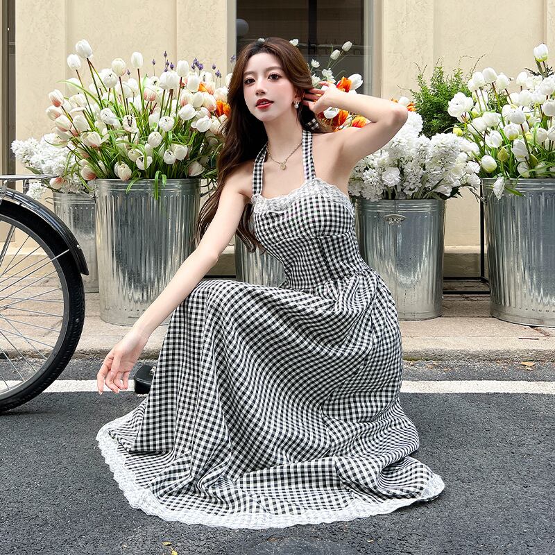 【dress】レース切り替えホルターネックワンピース　M29995