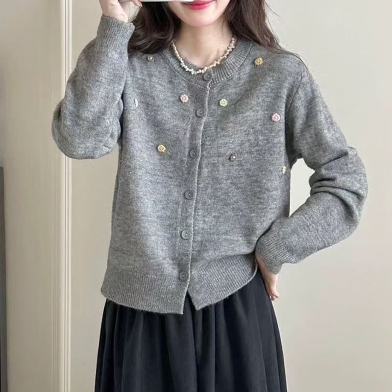 【outer】カラフルフラワー付きニットカーディガン Q7257