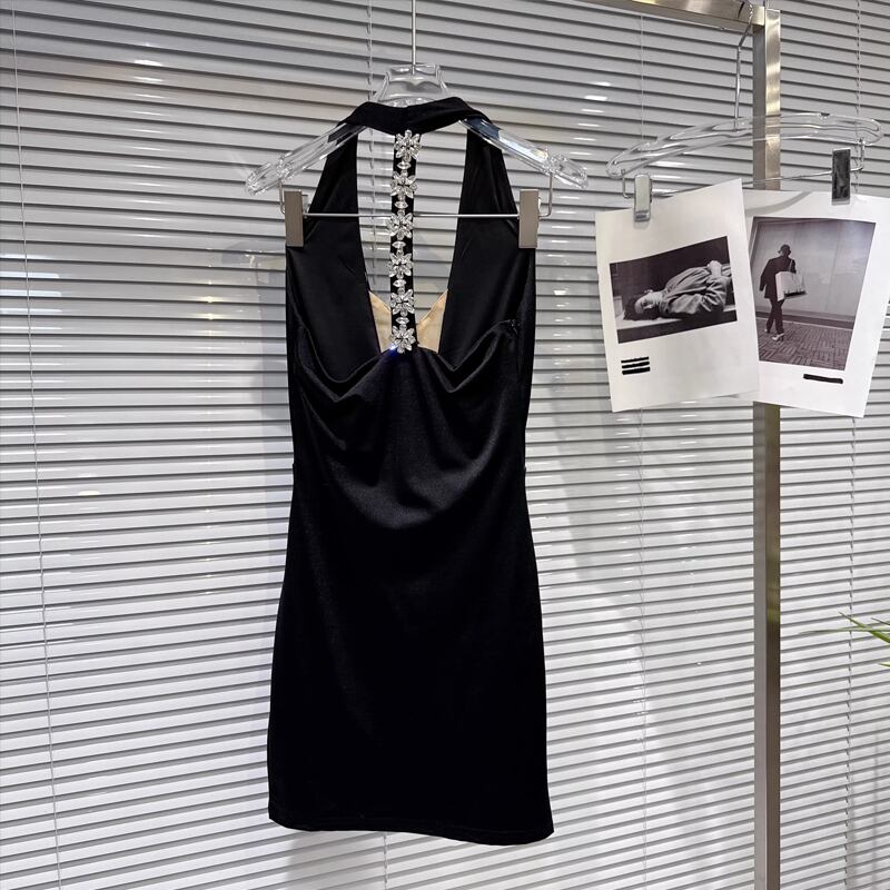 【dress】ラインストーン付きノースリーブホルターネックワンピース Q7894