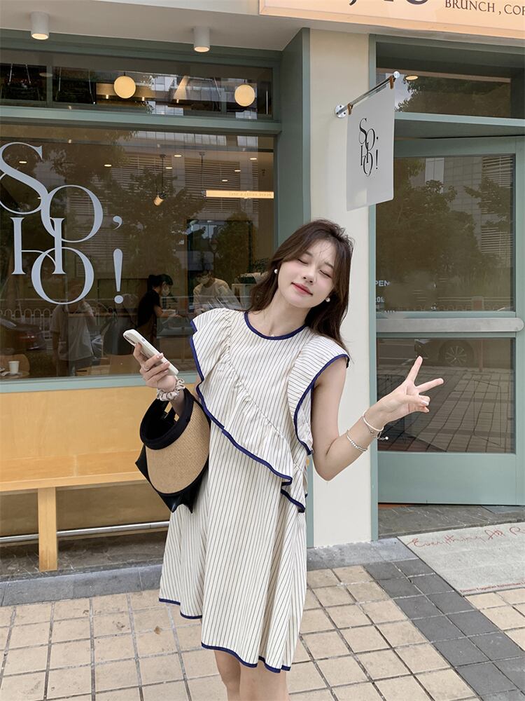 【dress】フリルストライプ柄ワンピース G20203