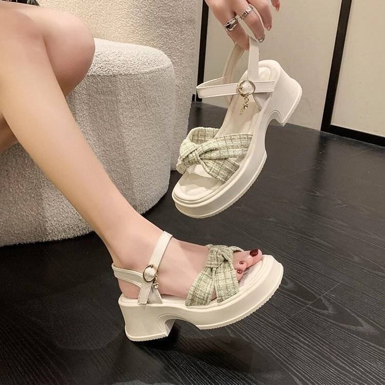 【shoes】厚底サンダル　M30224