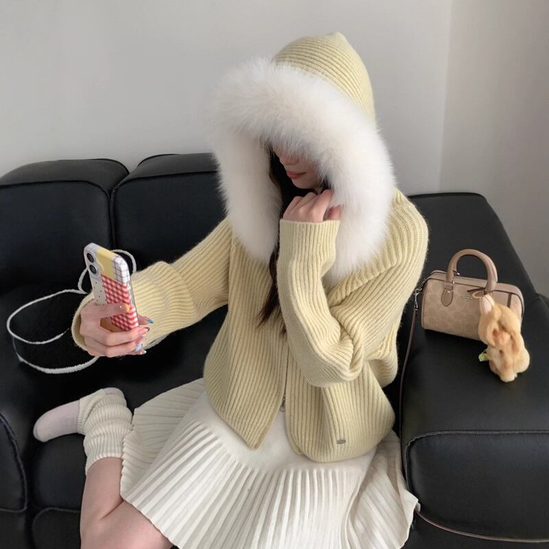 【outer】ファー付きニットカーディガン Q6996