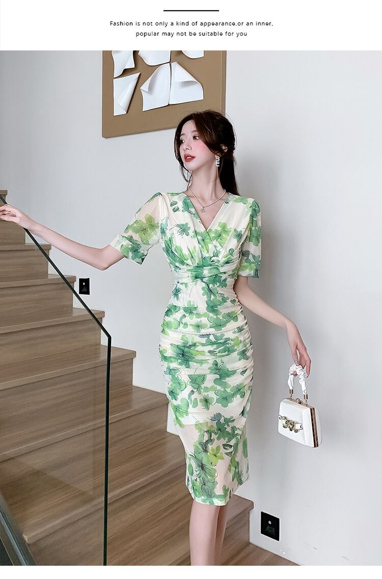 【dress】Vネック花柄ワンピース　M29597