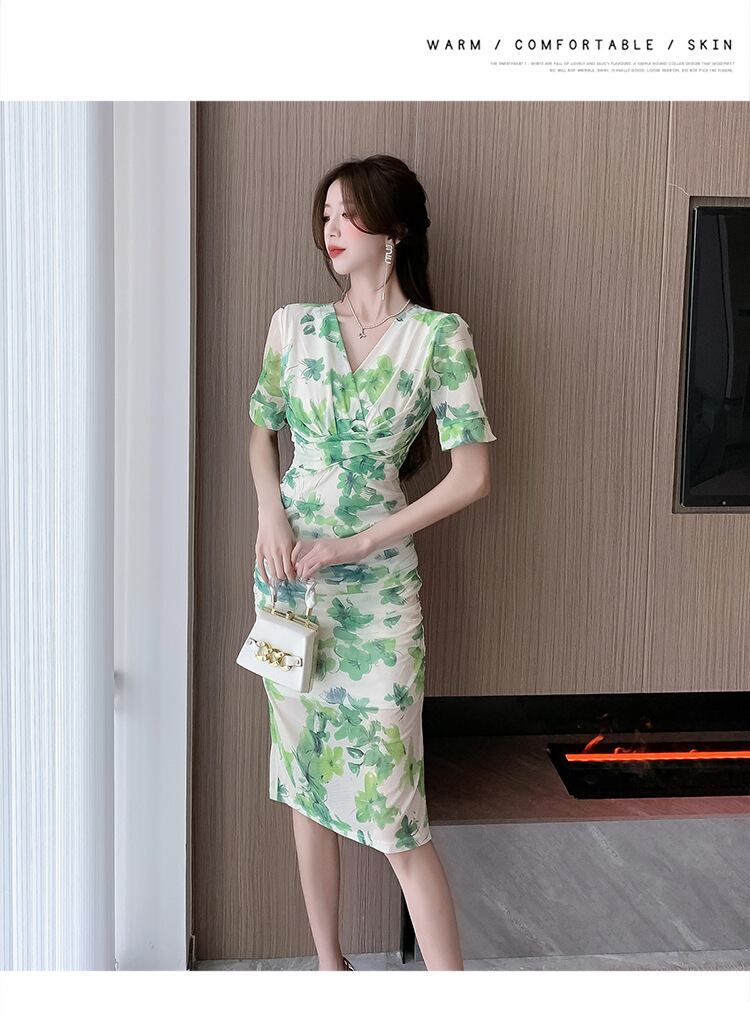 【dress】Vネック花柄ワンピース　M29597