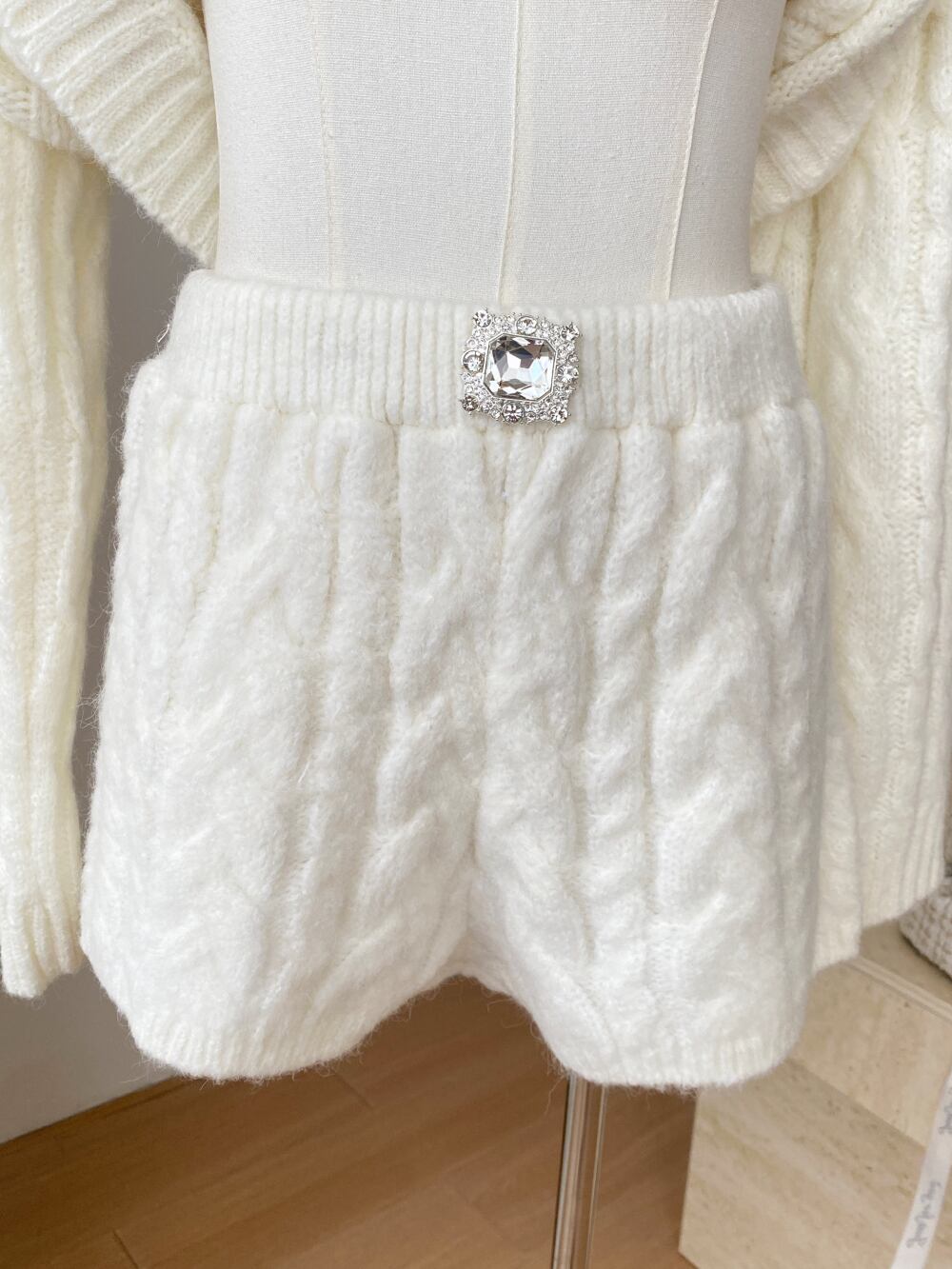 【set】ビジューボタンカーディガン×ショートパンツセット　N3395