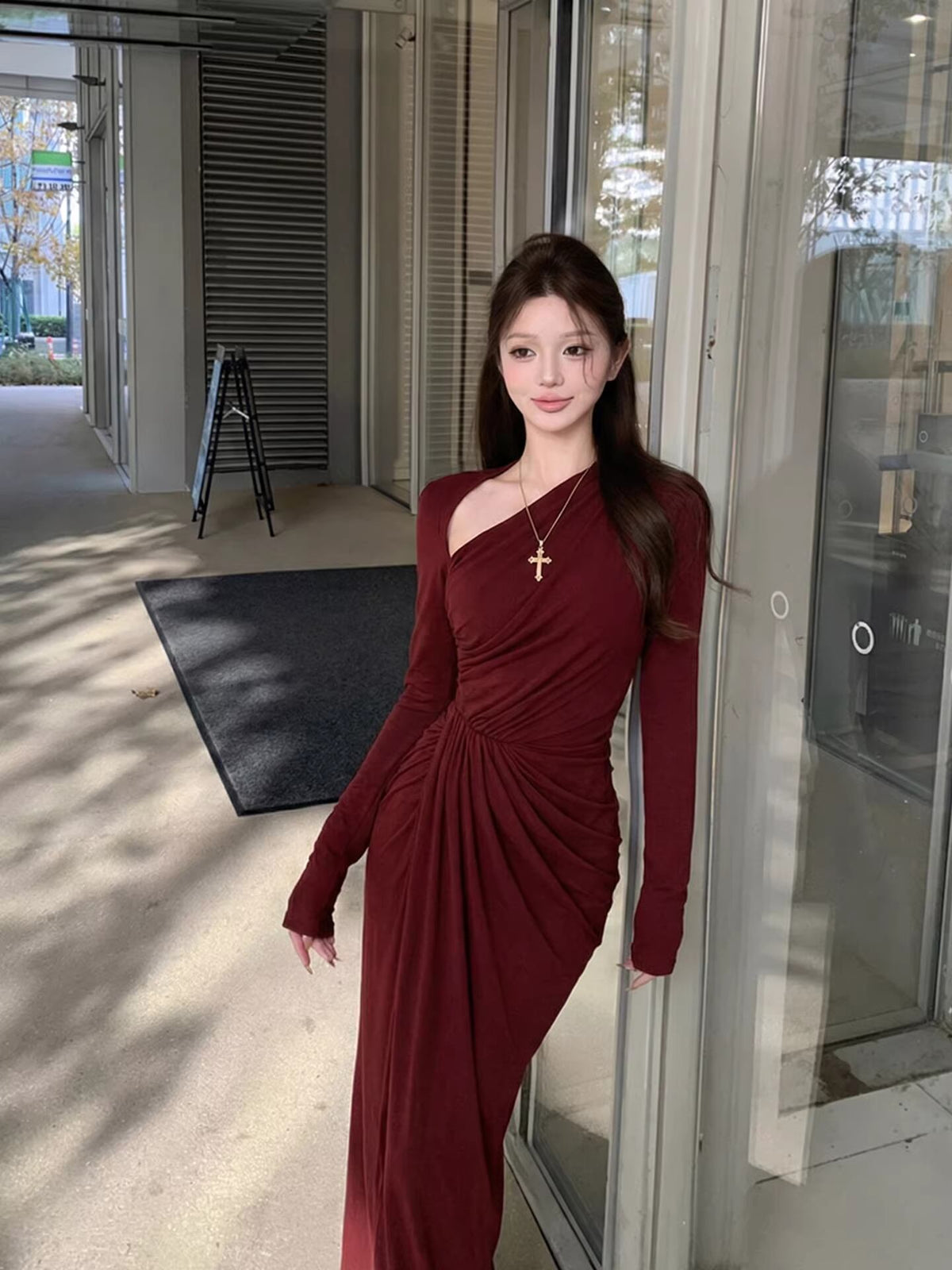 【dress】スリット入れギャザーデザインロングタイトワンピース Q8012